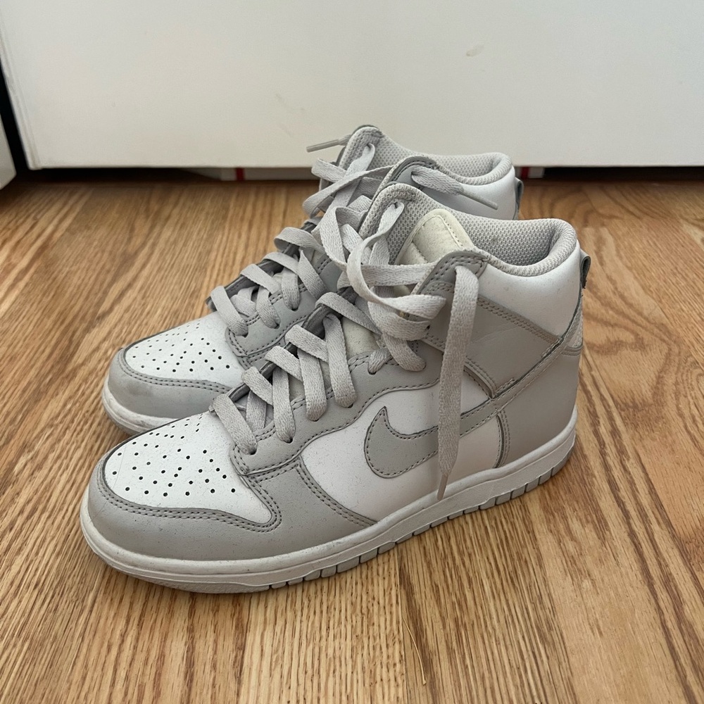 Nike Gray and White Dunks (Big Kid size)